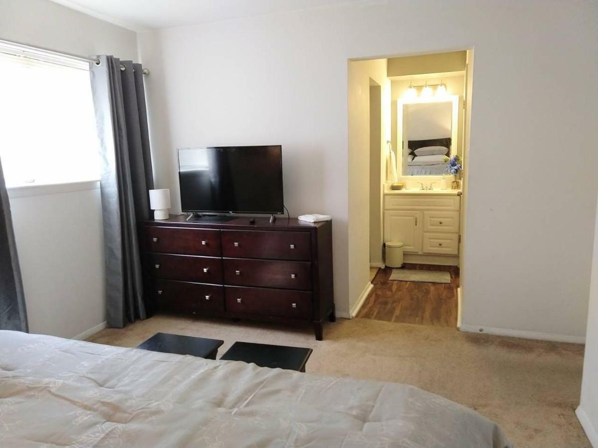 Desirable Condo In Central Ралі Екстер'єр фото
