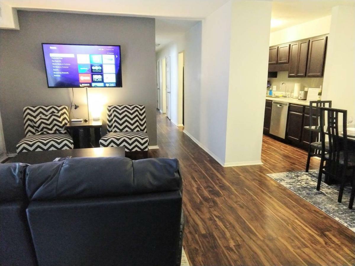 Desirable Condo In Central Ралі Екстер'єр фото